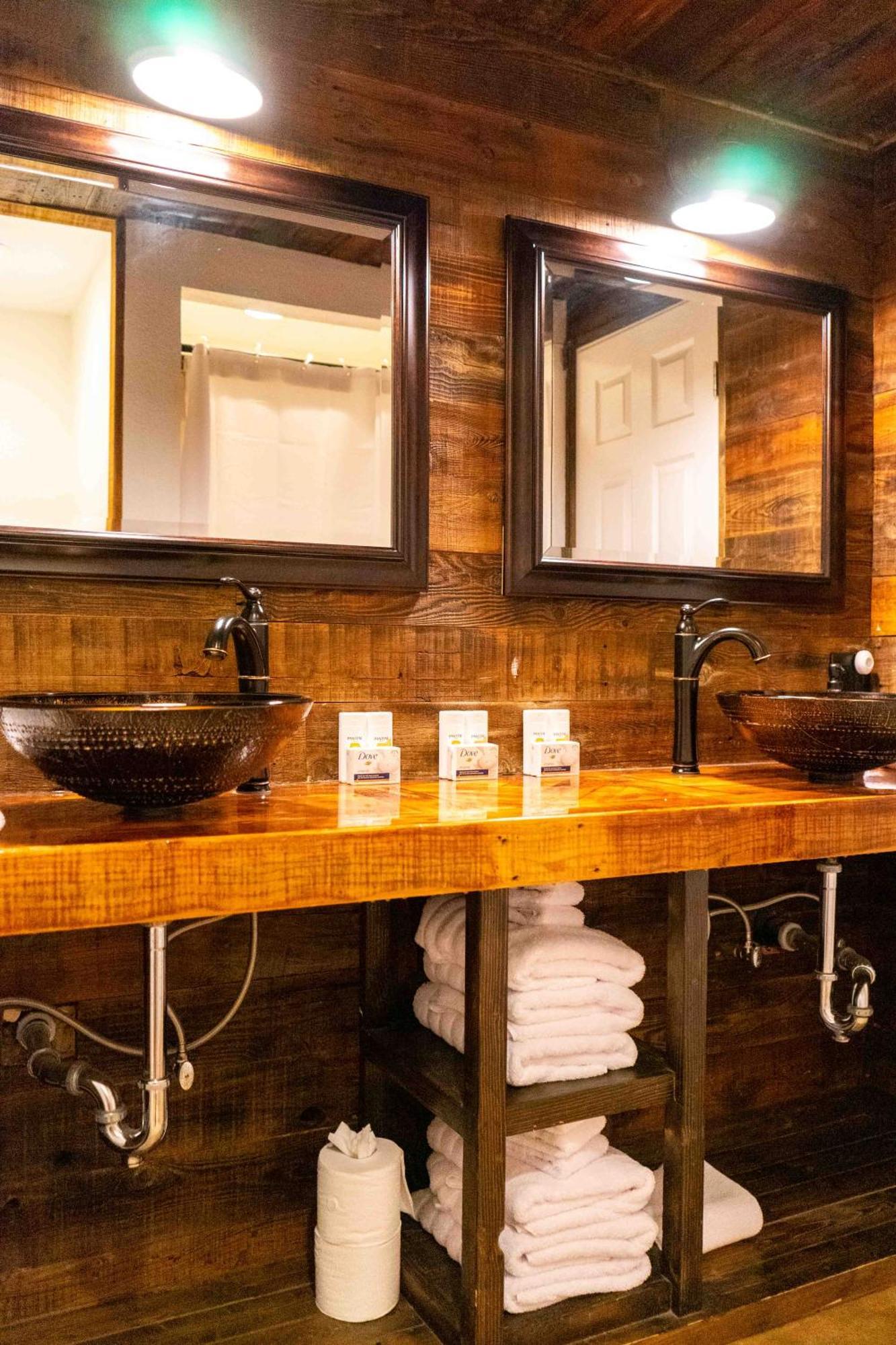 Miners Suite-Centrally Located In Shaver Lake Exteriör bild
